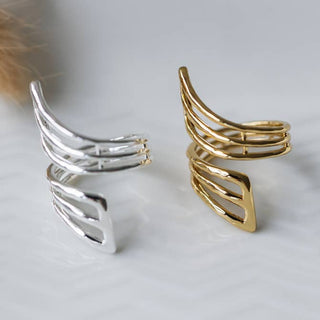 Sinuous ring