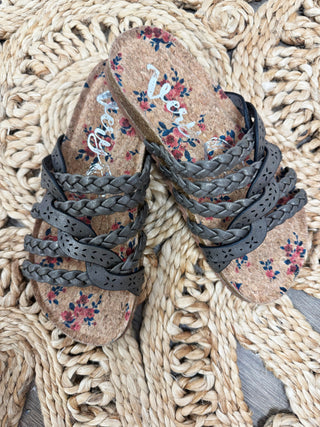 Jade Sandal~ Very G