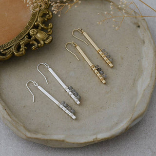 Zola earrings-labradorite: Silver/labradorite