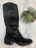 Berkley Boot- Black ~ Very G